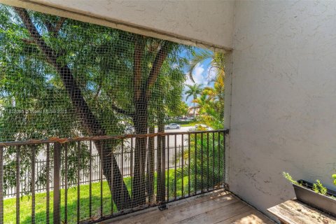 Condo in Miami, Florida, 1 bedroom  № 1858546 - photo 18