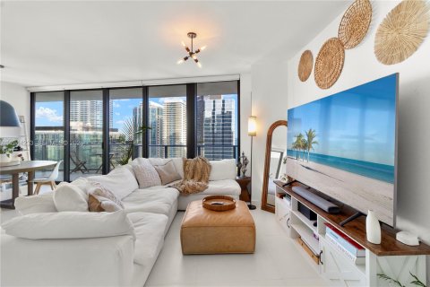 Condominio en alquiler en Miami, Florida, 2 dormitorios, 118.82 m2 № 2008471 - foto 15