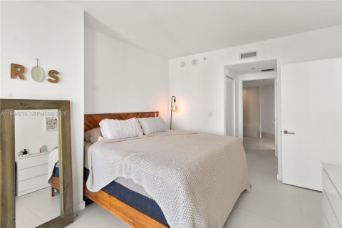 Condominio en alquiler en Miami, Florida, 2 dormitorios, 118.82 m2 № 2008471 - foto 18