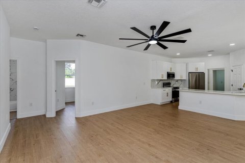 Villa ou maison à vendre à Orlando, Floride: 4 chambres, 235.14 m2 № 2329206 - photo 20