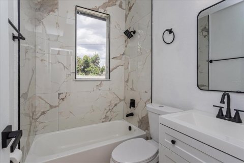 Villa ou maison à vendre à Orlando, Floride: 4 chambres, 235.14 m2 № 2329206 - photo 30