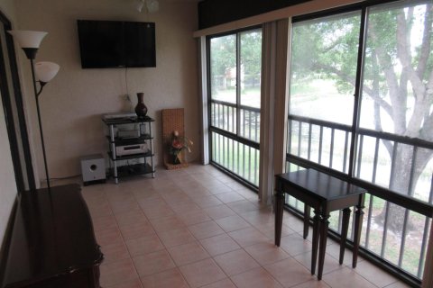 Copropriété à louer à Palm Beach Gardens, Floride: 2 chambres, 118.45 m2 № 2086091 - photo 6