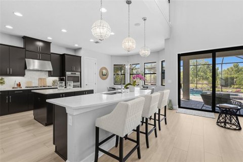 House in Sarasota, Florida 5 bedrooms, 480.4 sq.m. № 2097269 - photo 8