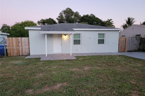 Villa ou maison à Fort Lauderdale, Floride 3 chambres, 113.71 m2 № 2000955