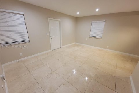 Villa ou maison à louer à Fort Lauderdale, Floride: 3 chambres, 113.71 m2 № 2000955 - photo 6