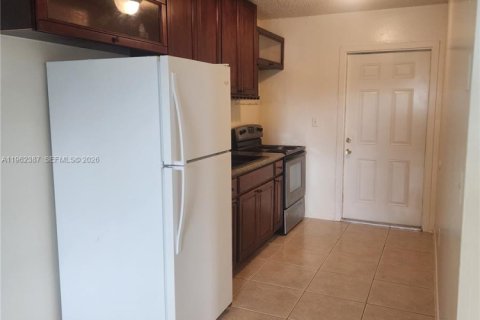 Commercial property in Sebring, Florida № 2030098 - photo 9