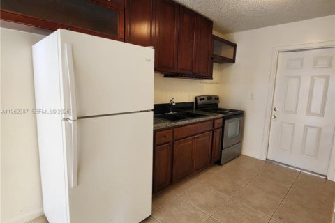 Commercial property in Sebring, Florida № 2030098 - photo 10