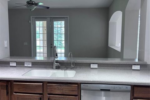 House in Lutz, Florida 5 bedrooms, 333.8 sq.m. № 1915294 - photo 9