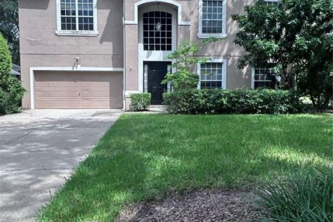 House in Lutz, Florida 5 bedrooms, 333.8 sq.m. № 1915294 - photo 3