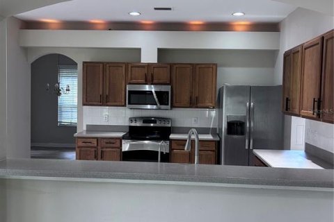 House in Lutz, Florida 5 bedrooms, 333.8 sq.m. № 1915294 - photo 22