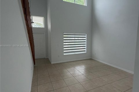 House in Homestead, Florida 3 bedrooms, 156.82 sq.m. № 1988636 - photo 20