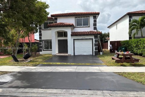 Casa en alquiler en Homestead, Florida, 3 dormitorios № 1988636 - foto 1