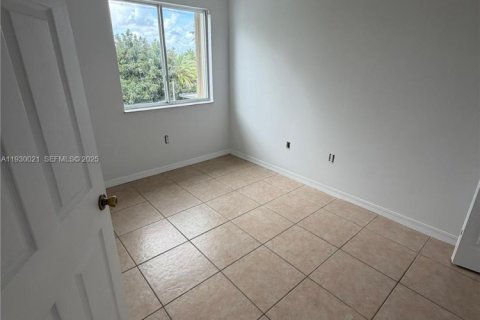 Casa en alquiler en Homestead, Florida, 3 dormitorios № 1988636 - foto 4