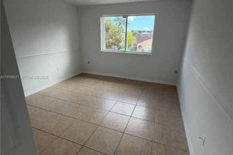 Casa en alquiler en Homestead, Florida, 3 dormitorios № 1988636 - foto 3