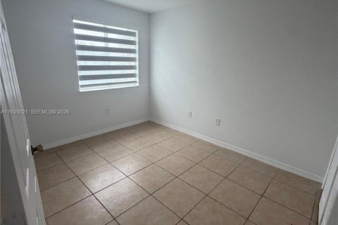 House in Homestead, Florida 3 bedrooms, 156.82 sq.m. № 1988636 - photo 24