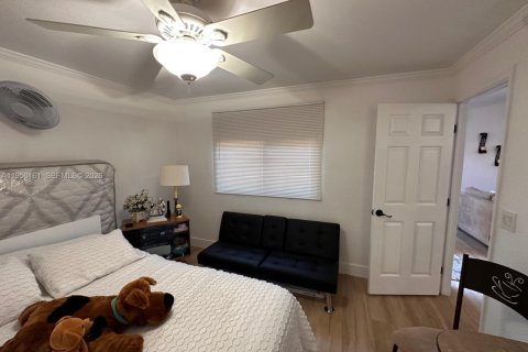 Townhouse in Fort Myers, Florida 2 bedrooms № 2153069 - photo 4