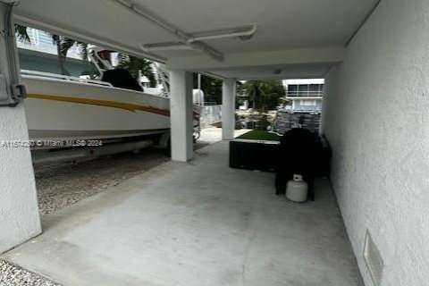 House in Islamorada, Village of Islands, Florida 3 bedrooms, 118.73 sq.m. № 1729567 - photo 15