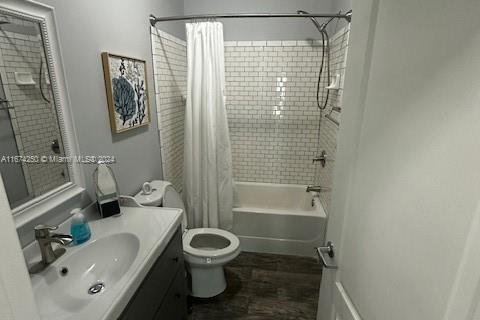 House in Islamorada, Village of Islands, Florida 3 bedrooms, 118.73 sq.m. № 1729567 - photo 9