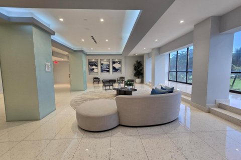 Condo in Aventura, Florida, 2 bedrooms  № 2183066 - photo 25