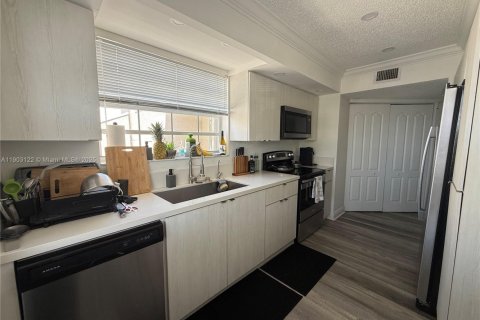 Купить кондоминиум в Хомстед, Флорида 2 спальни, 107.77м2, № 1955618 - фото 28