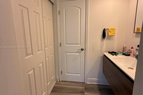 Купить кондоминиум в Хомстед, Флорида 2 спальни, 107.77м2, № 1955618 - фото 9