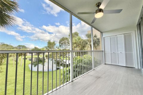 Condo in Lauderdale Lakes, Florida, 2 bedrooms  № 2069008 - photo 4