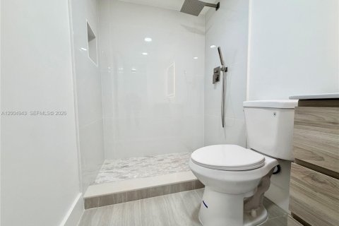 Condo in Lauderdale Lakes, Florida, 2 bedrooms  № 2069008 - photo 20