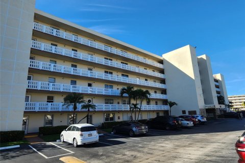 Condo in Dania Beach, Florida, 2 bedrooms  № 2267659