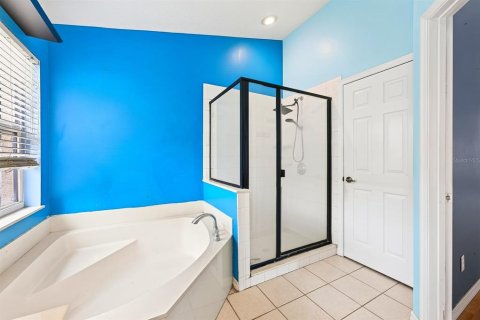 House in Apopka, Florida 4 bedrooms, 233.09 sq.m. № 2266373 - photo 12