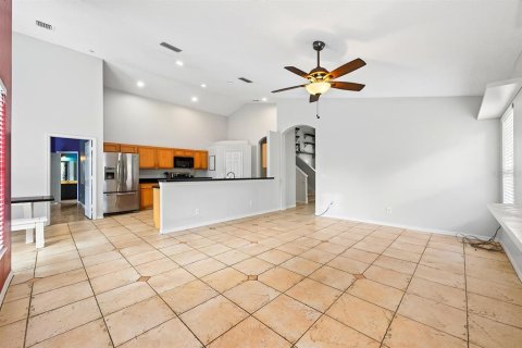 House in Apopka, Florida 4 bedrooms, 233.09 sq.m. № 2266373 - photo 6