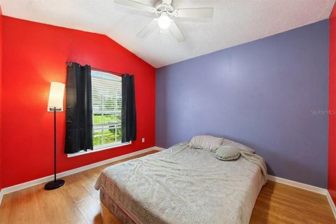 House in Apopka, Florida 4 bedrooms, 233.09 sq.m. № 2266373 - photo 16
