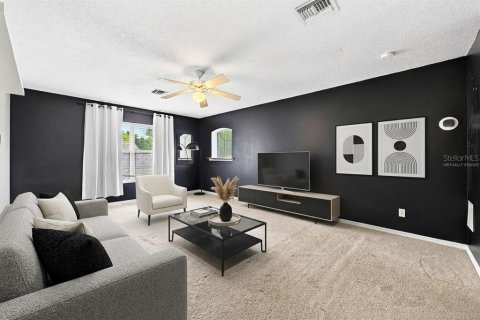 House in Apopka, Florida 4 bedrooms, 233.09 sq.m. № 2266373 - photo 15