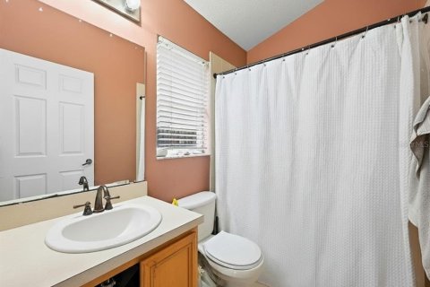 House in Apopka, Florida 4 bedrooms, 233.09 sq.m. № 2266373 - photo 17