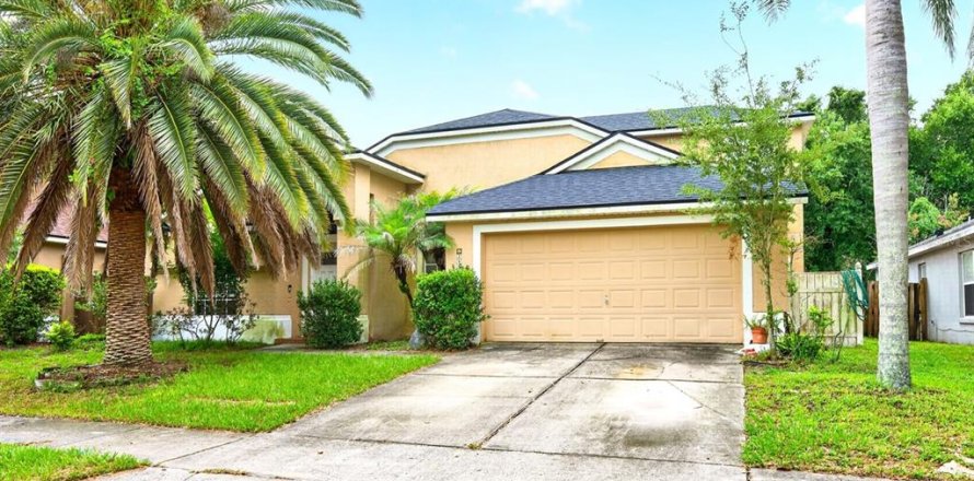 House in Apopka, Florida 4 bedrooms, 233.09 sq.m. № 2266373