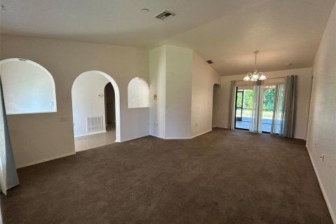 House in Port Charlotte, Florida 3 bedrooms, 161.19 sq.m. № 2403044 - photo 3