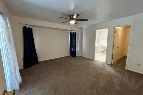 House in Port Charlotte, Florida 3 bedrooms, 161.19 sq.m. № 2403044 - photo 9
