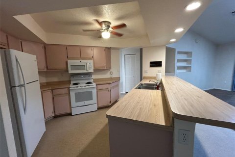 House in Port Charlotte, Florida 3 bedrooms, 161.19 sq.m. № 2403044 - photo 5
