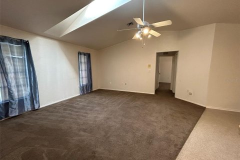 House in Port Charlotte, Florida 3 bedrooms, 161.19 sq.m. № 2403044 - photo 7