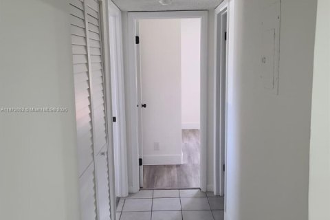 Condominio en alquiler en Fort Lauderdale, Florida, 2 dormitorios, 82.5 m2 № 1922775 - foto 13