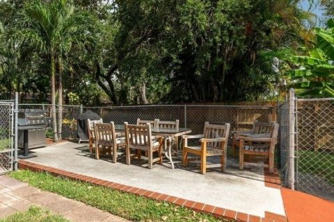 Condominio en alquiler en Fort Lauderdale, Florida, 2 dormitorios, 82.5 m2 № 1922775 - foto 18