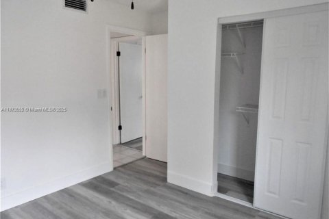 Condominio en alquiler en Fort Lauderdale, Florida, 2 dormitorios, 82.5 m2 № 1922775 - foto 15