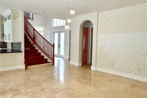 House in Cutler Bay, Florida 5 bedrooms, 369.94 sq.m. № 1953317 - photo 20