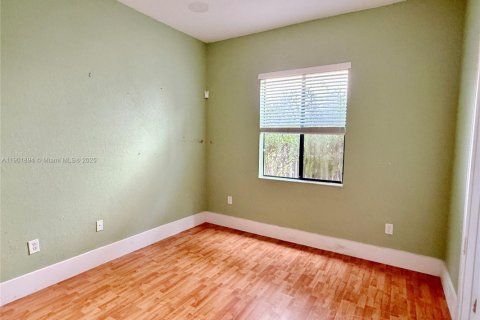 House in Cutler Bay, Florida 5 bedrooms, 369.94 sq.m. № 1953317 - photo 22
