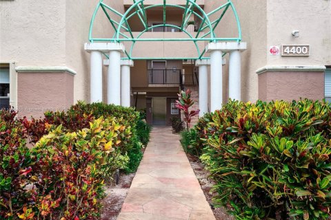 Condo à Coconut Creek, Floride, 3 chambres  № 2014386