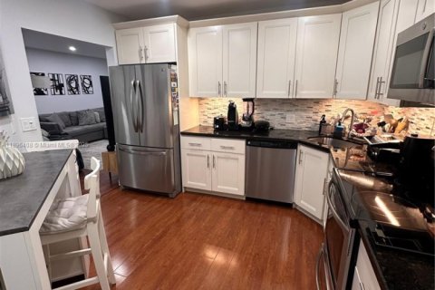 Copropriété à vendre à Coconut Creek, Floride: 3 chambres, 129.32 m2 № 2014386 - photo 11