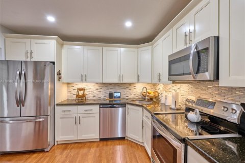 Copropriété à vendre à Coconut Creek, Floride: 3 chambres, 129.32 m2 № 2014386 - photo 7