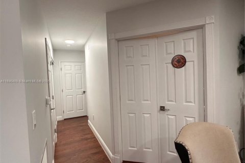 Copropriété à vendre à Coconut Creek, Floride: 3 chambres, 129.32 m2 № 2014386 - photo 27