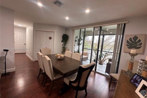 Copropriété à vendre à Coconut Creek, Floride: 3 chambres, 129.32 m2 № 2014386 - photo 14