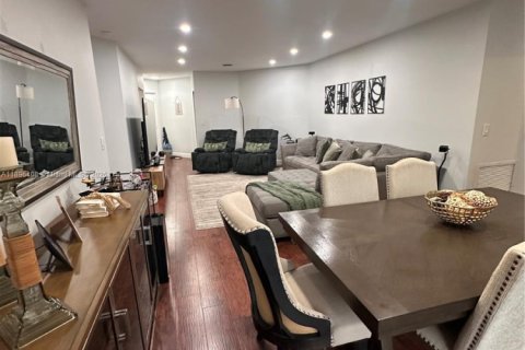 Copropriété à vendre à Coconut Creek, Floride: 3 chambres, 129.32 m2 № 2014386 - photo 19