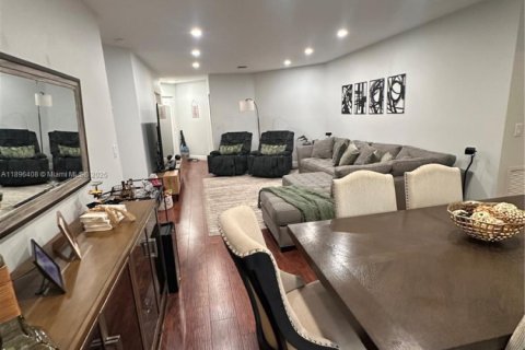 Copropriété à vendre à Coconut Creek, Floride: 3 chambres, 129.32 m2 № 2014386 - photo 18